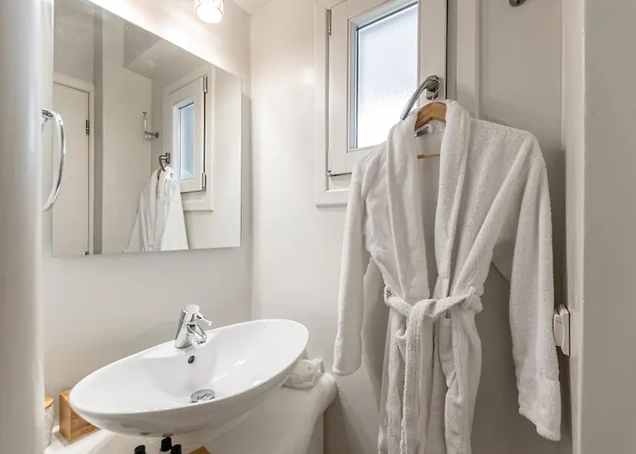 Ocean Breeze Apartment